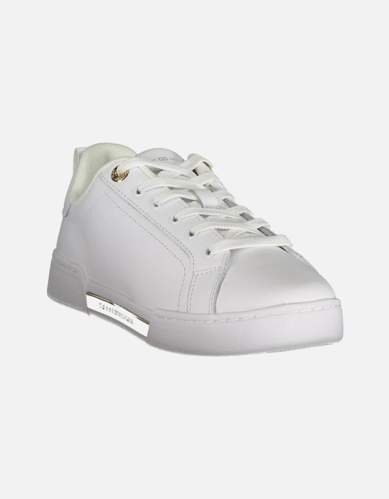 Laced sports footwear with contrast details and logo print. Women -