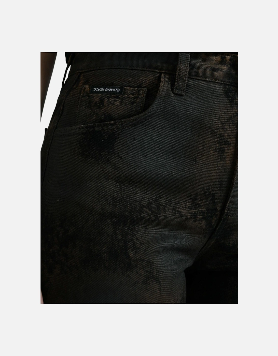 Mid Waist Denim Jeans with Zipper Closure and Logo Details. Women -