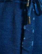 Thumbnail 2 of 6