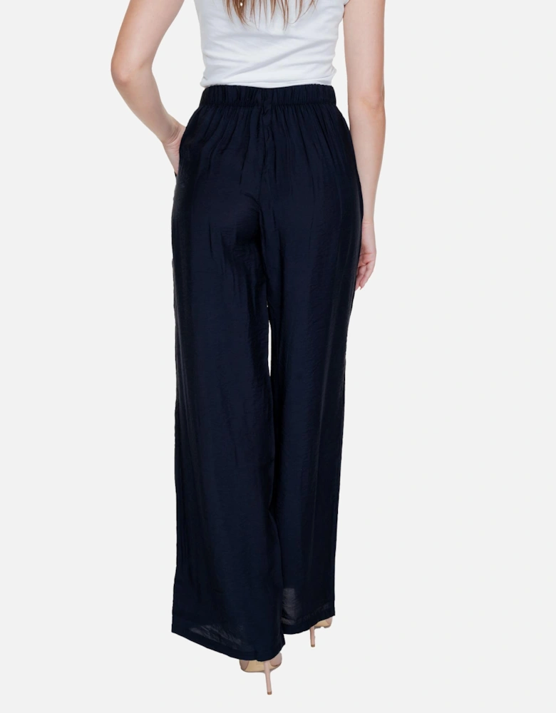 Black Plain Trousers with Front Pockets Women
