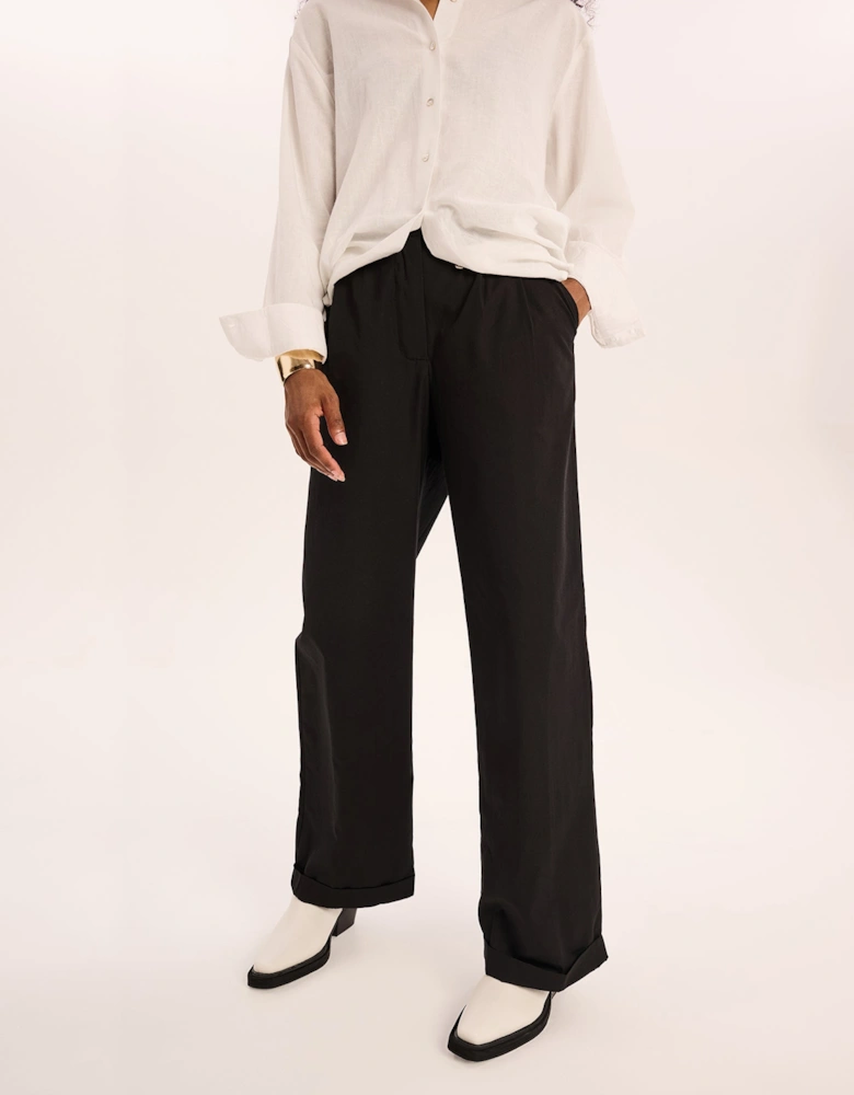 Candy Pleat Front Straight Leg Trouser in Black