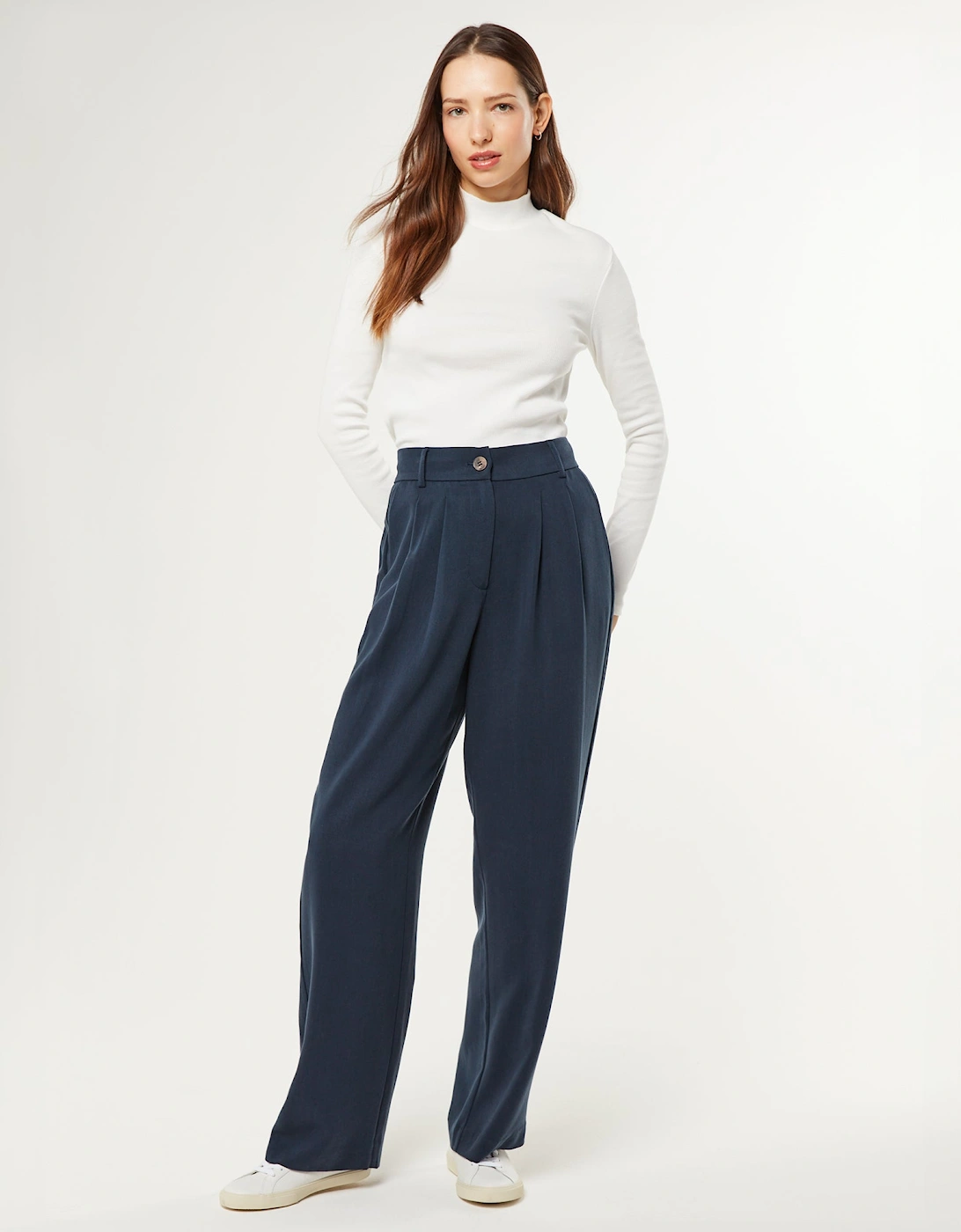 Omnes Women's Cinnamon Straight Leg Trousers in Navy - Size: 10