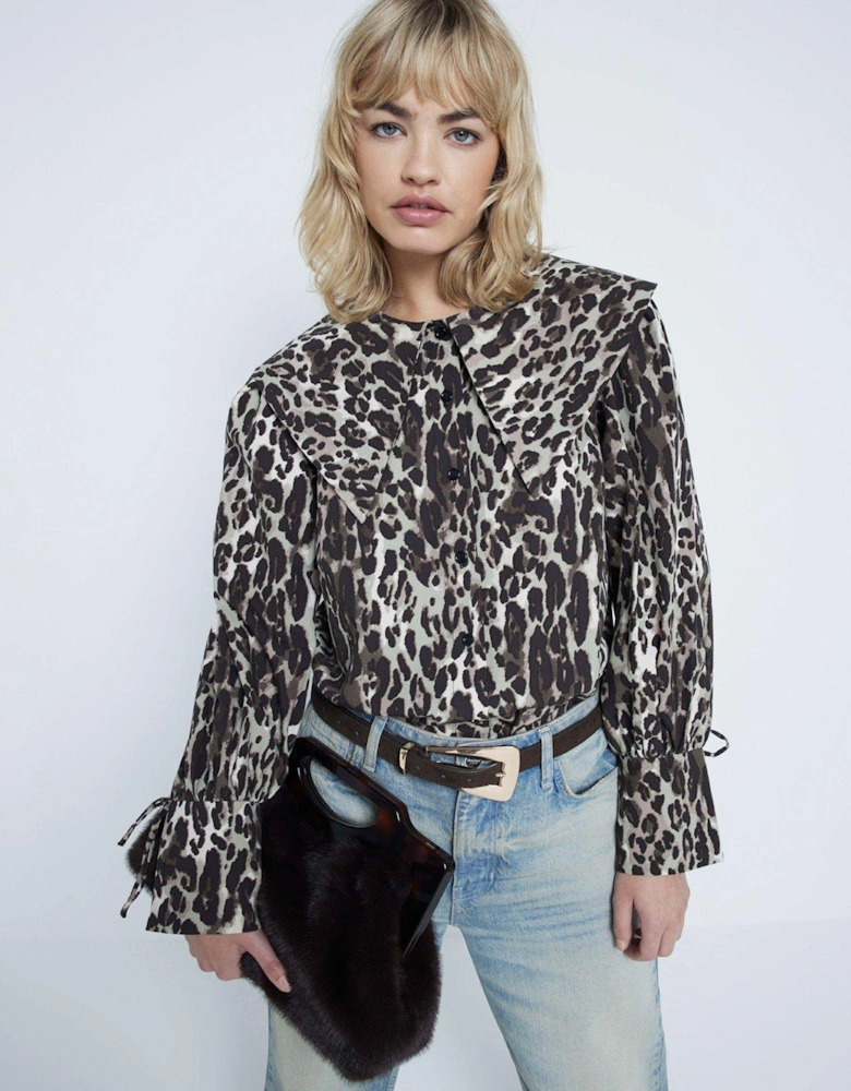 Large Collar Blouse - Brown