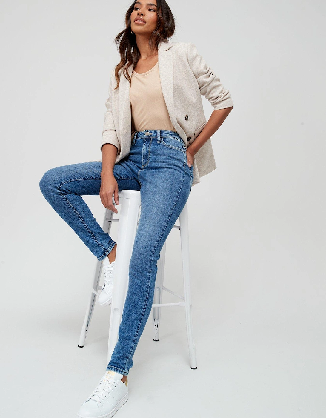 Relaxed Skinny Jean - Midi Wash