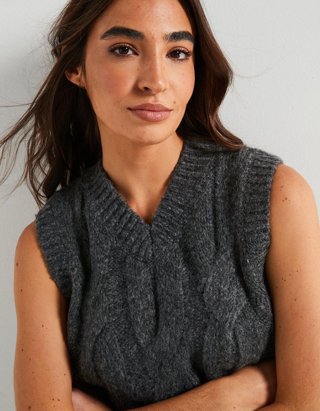 Isabel Cable Vest - Charcoal Heather Grey