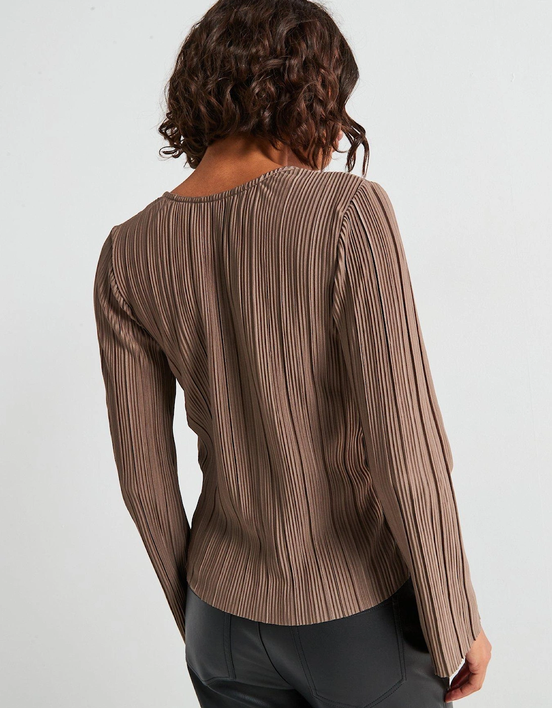 Long Sleeve Tie Pleat Top - Brown