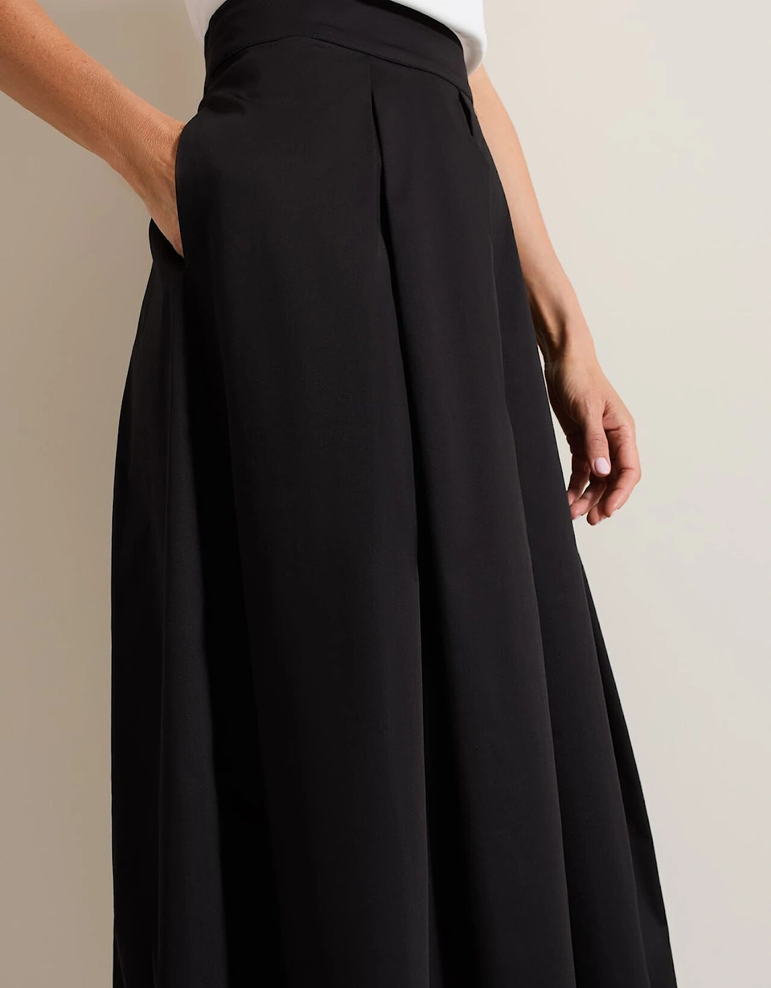 Trinity Pleated Skirt