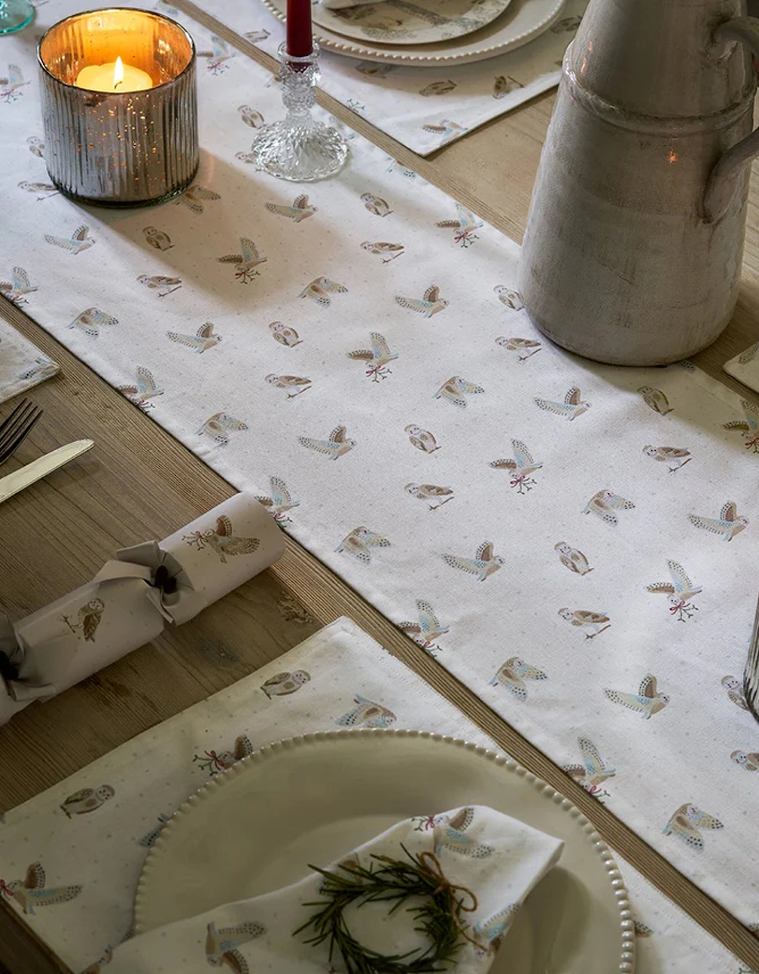 Snowy Owls Table Runner