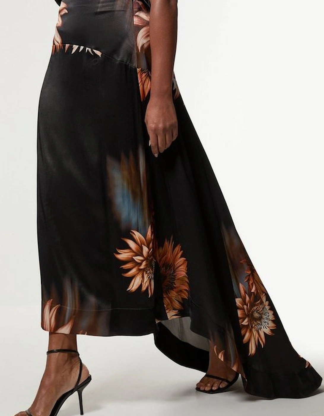 Plus Size Viscose Satin Printed Panelled Train Maxi Skirt