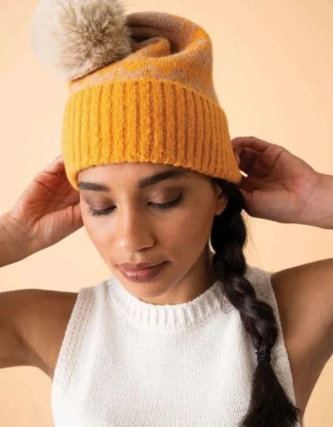 Thora Hat Mustard, 2 of 1