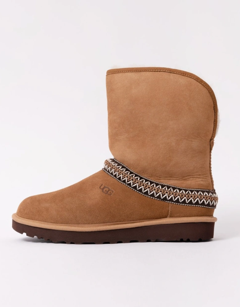 Womens Classic Short Crescent Boots