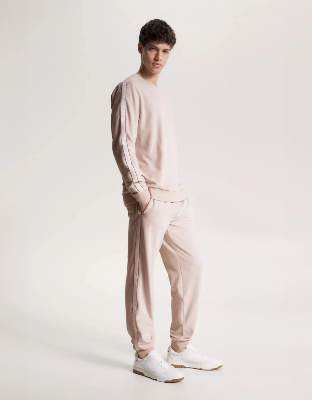 TH ESTABLISHED Mens Ribbed Velour Lounge Joggers Cashmere Creme