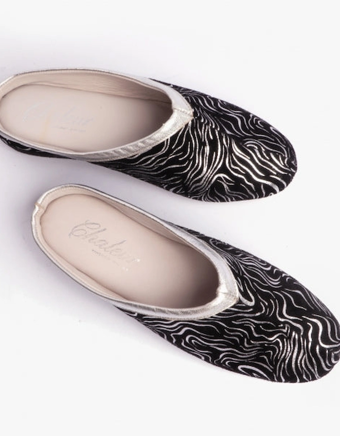 GEONNA Womens Mule Slippers Black/Silver