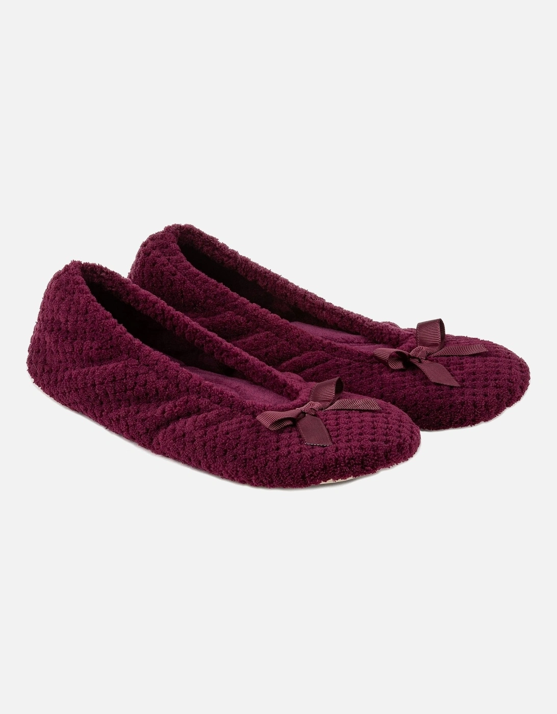 Isotoner POPCORN BALLETS Womens Slippers Burgundy