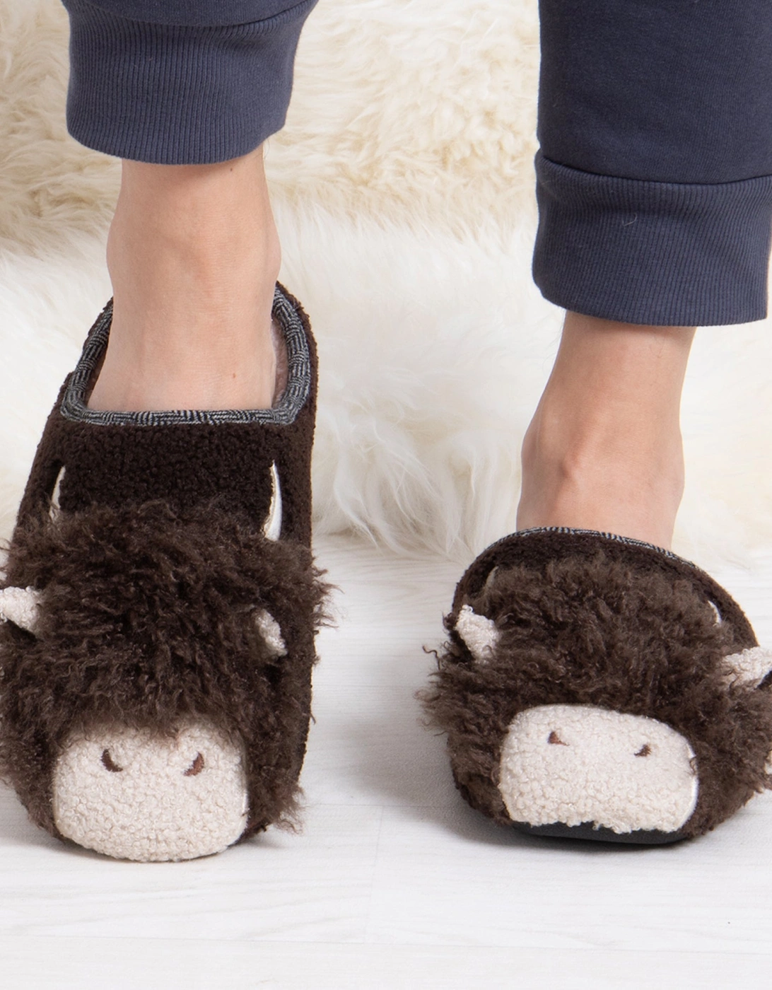 NOVELTY APPLIQUE MULE Slippers Mens Brown