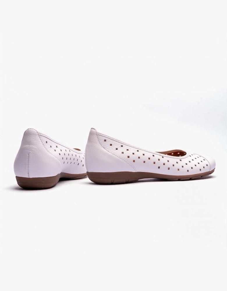 RUFFLE Womens Leather Ballet Flats White