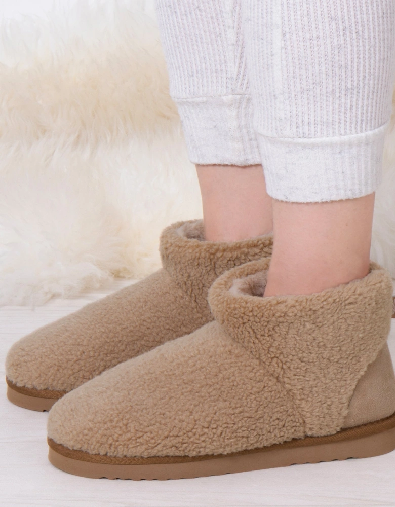 Isotoner CURLY FUR BOOT Womens Bootie Slippers Natural