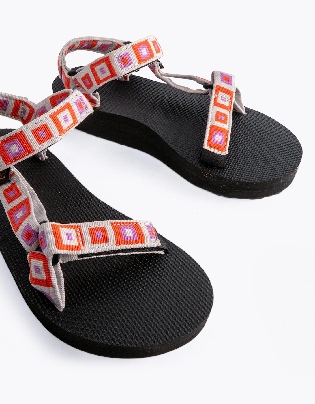 MIDFORM UNIVERSAL Womens Sandals Retro Squares Explore