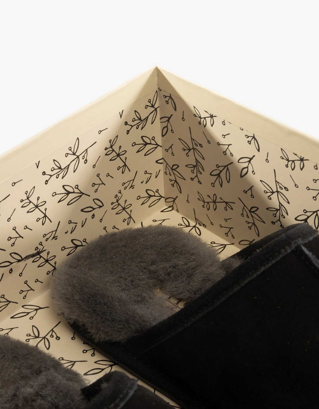 EDWIN Mens Slippers Black