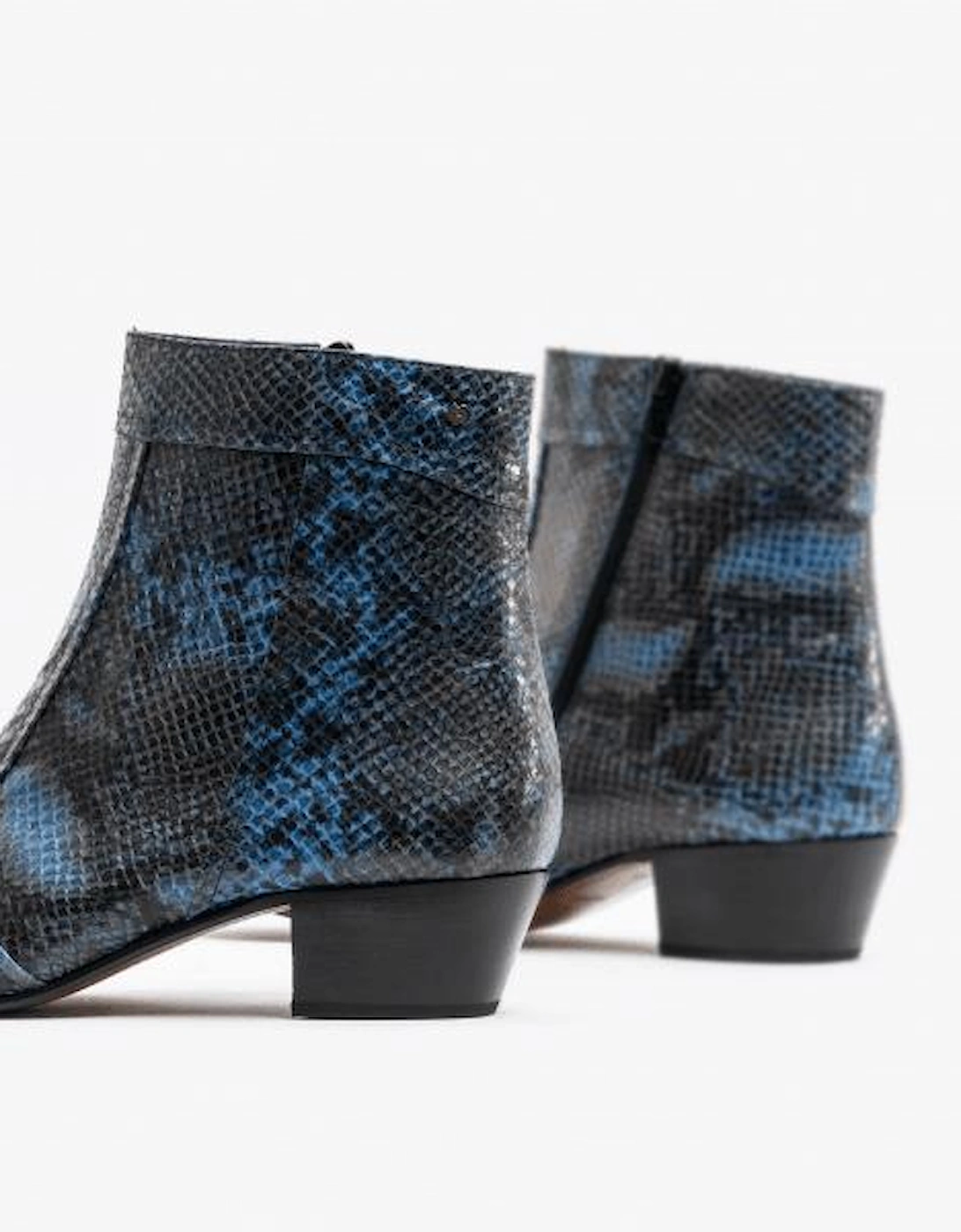 EMMANUEL Mens Snakeprint Leather Cuban Heel Boots Azul