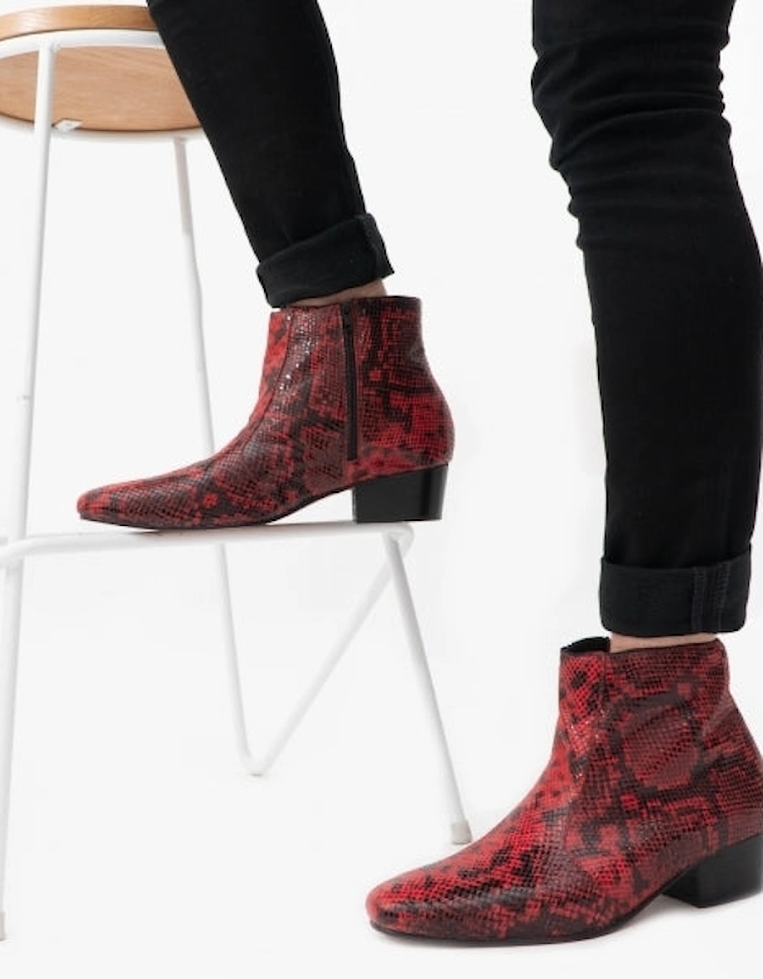 ROMARIO Mens Leather Cuban Heel Boots Python Red