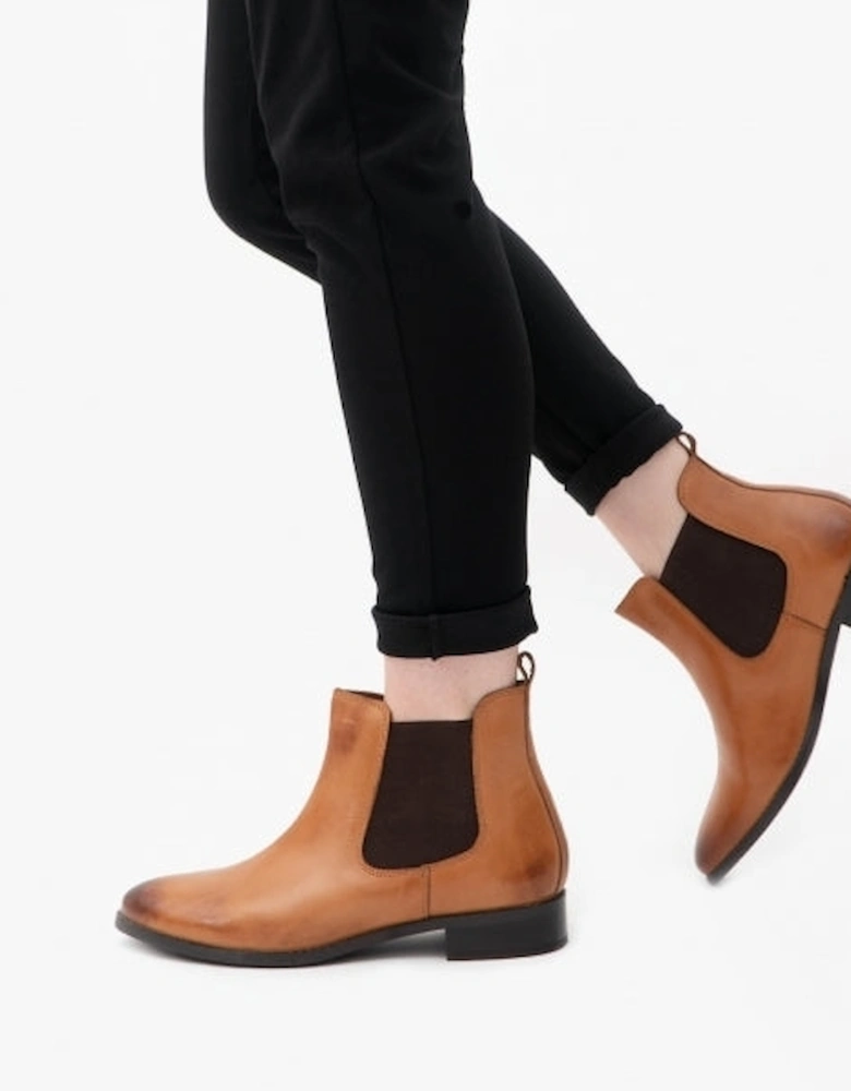 PIPPA Womens Leather Chelsea Boots Tan