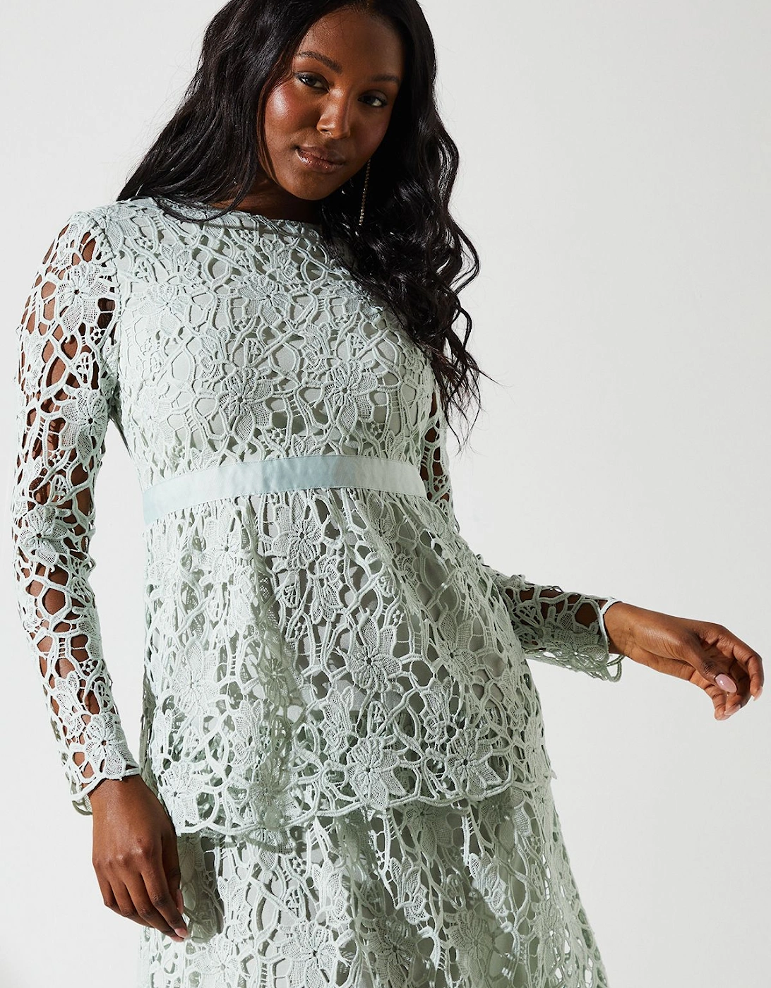 Tiered Lace Midi Dress