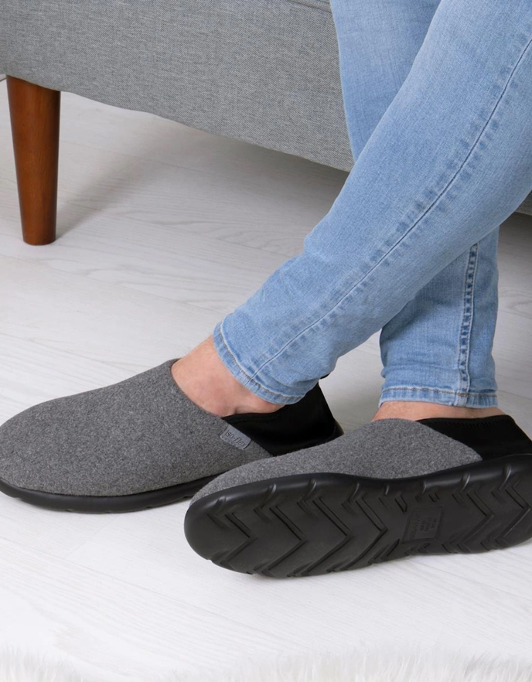 Isotoner ISOFLEX FELT FULL BACK Mens Full Back Slippers Grey/Black