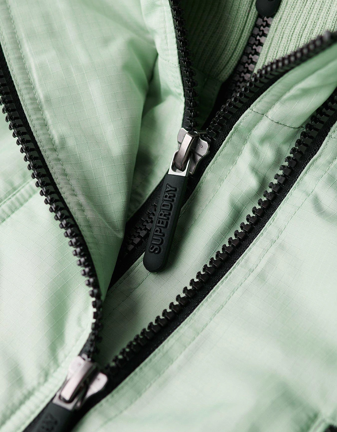 Hooded Mountain Windbreaker Jacket - Green