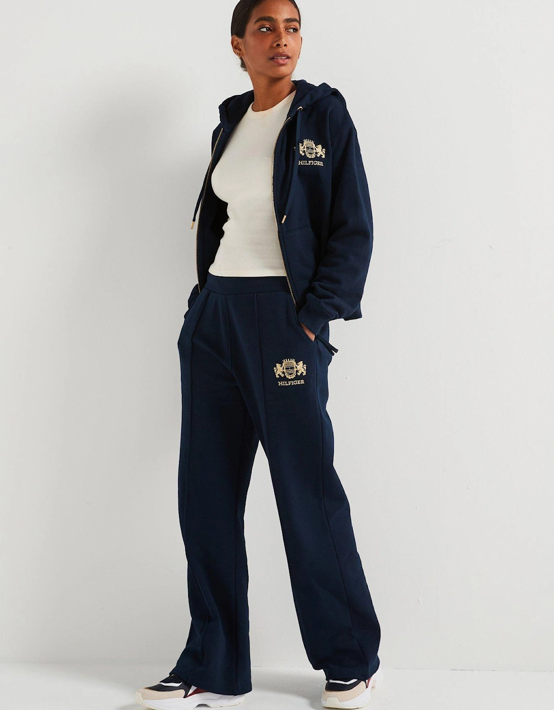 Varsity Crest Sweatpants - Navy