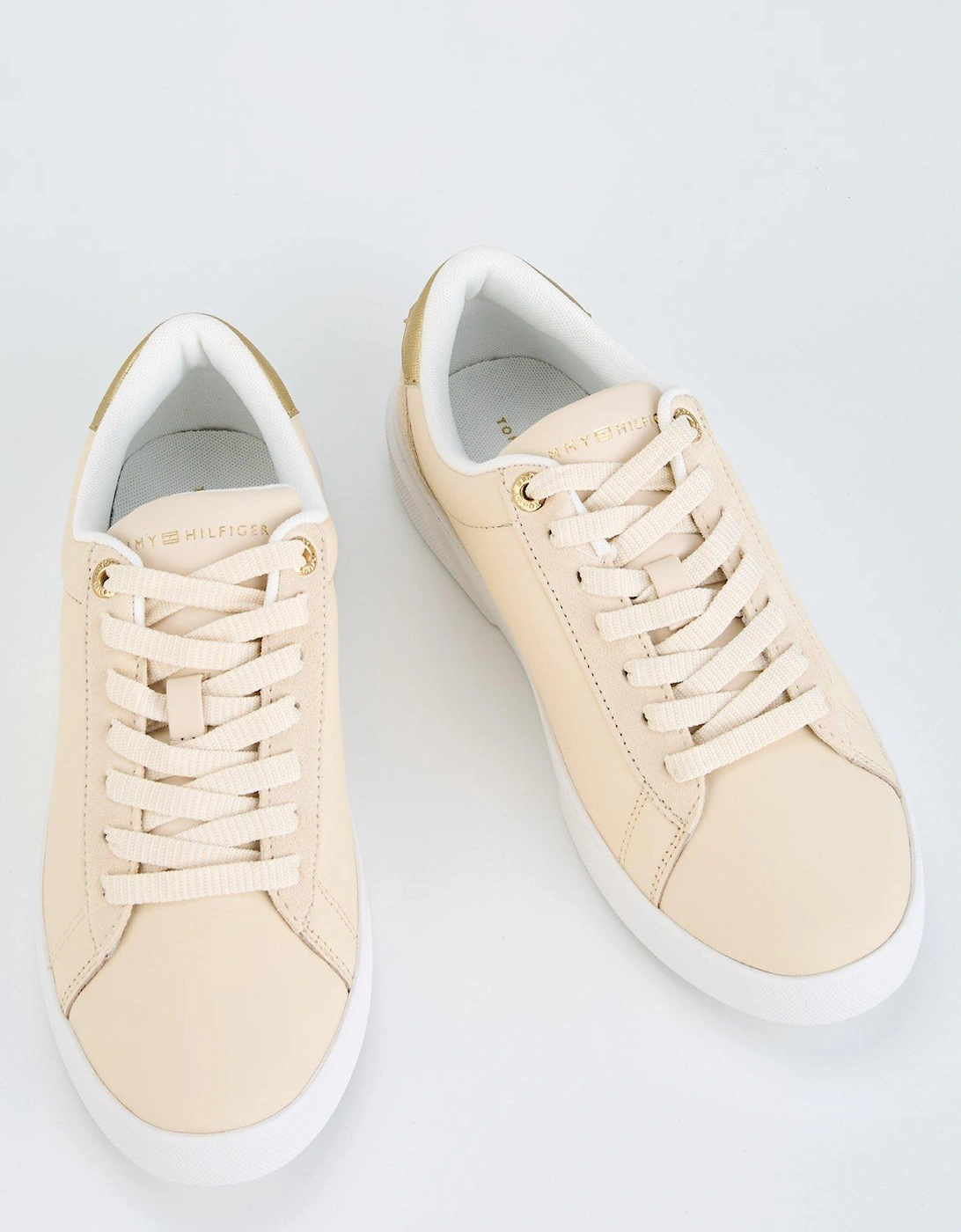 Court Logo Trainer - White