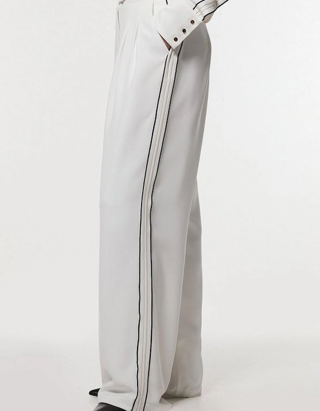 Soft Tailored Contrast Tipped Wide Leg Trouser