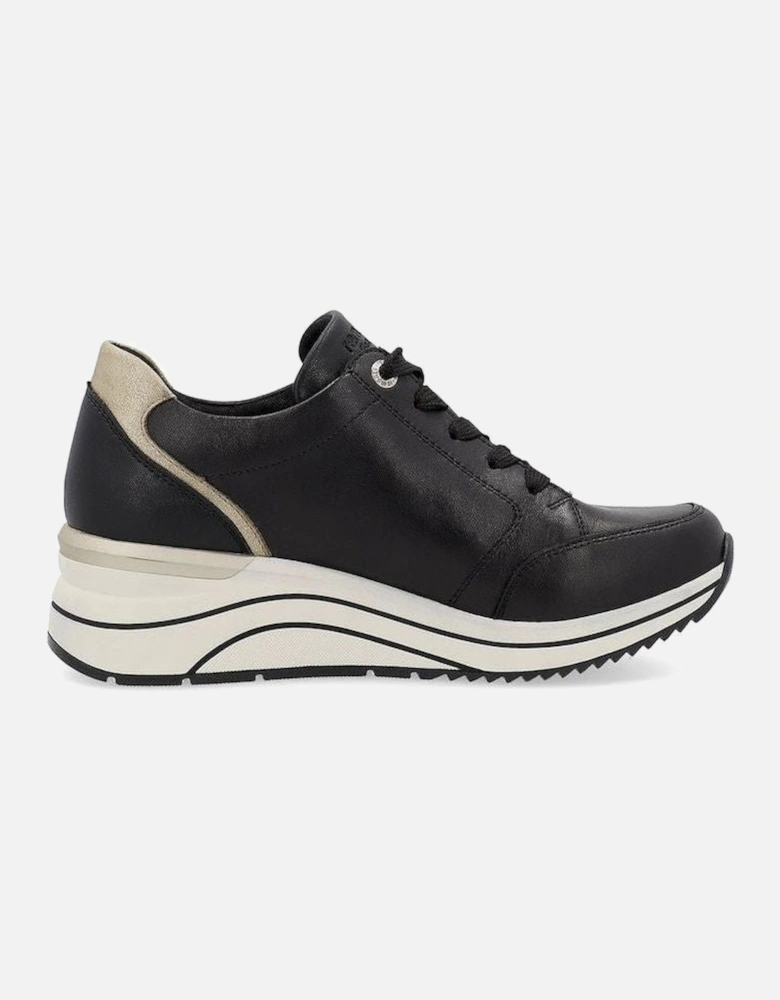 D0T03-01 Ladies trainers in Black