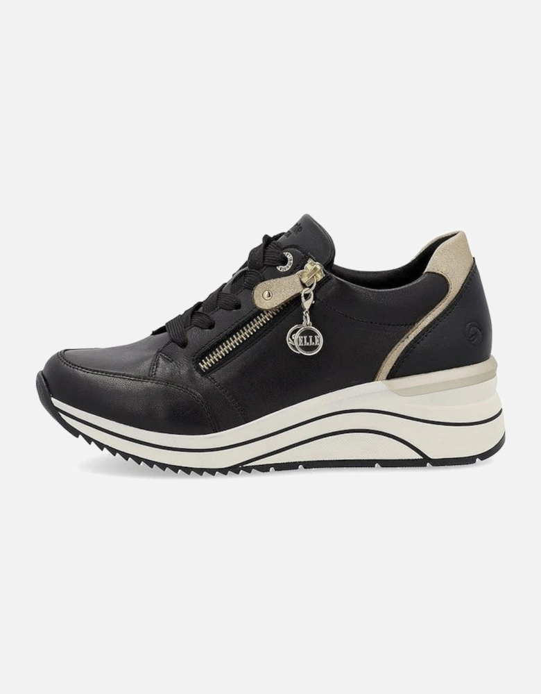 D0T03-01 Ladies trainers in Black