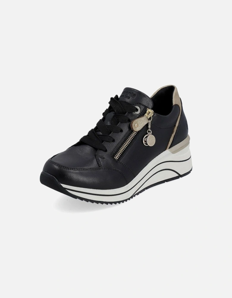 D0T03-01 Ladies trainers in Black