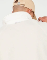 Thumbnail 3 of 4