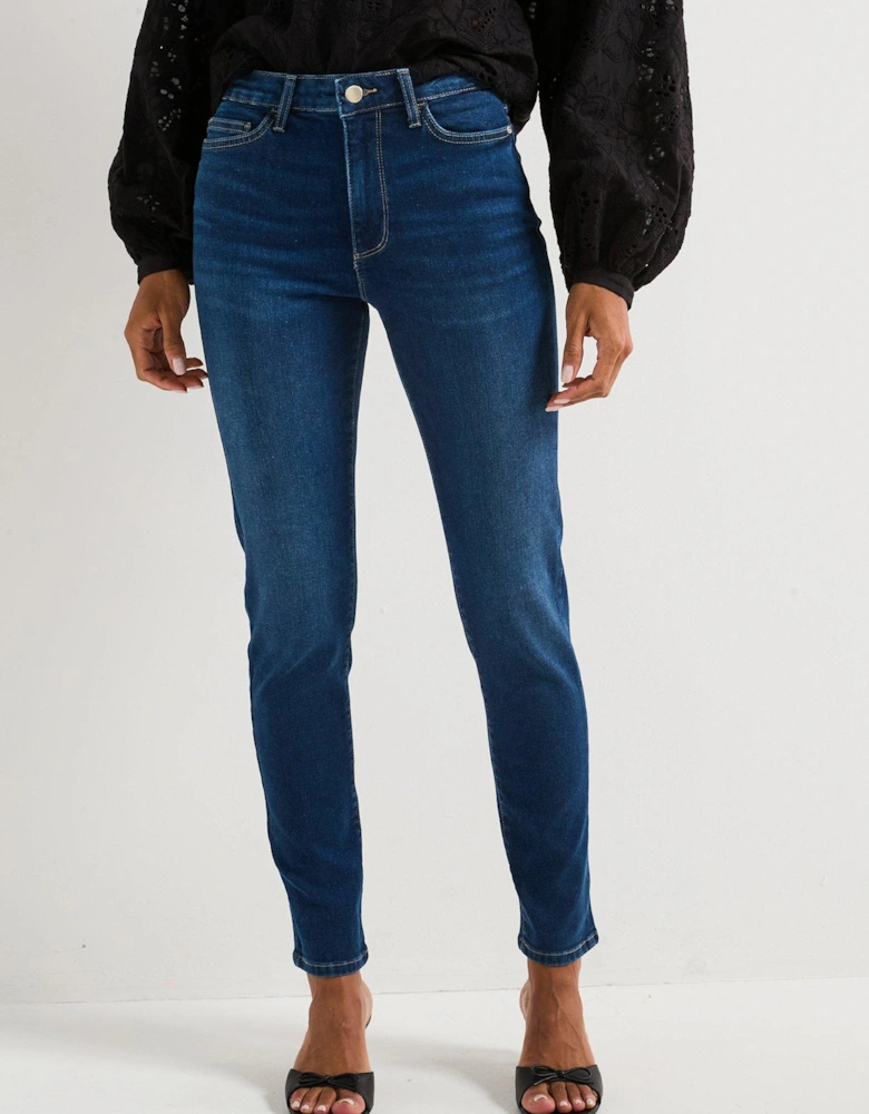 Relaxed Skinny Jeans - Dark Wash