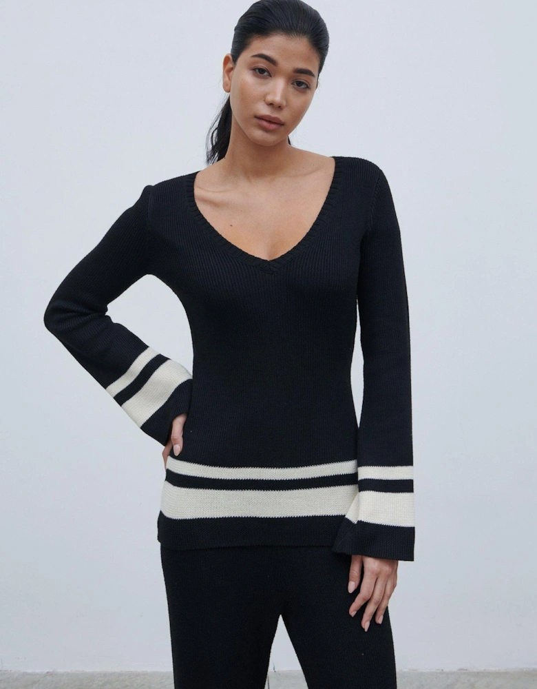 V-Neck Contrast Knit Top - & Cream - Black