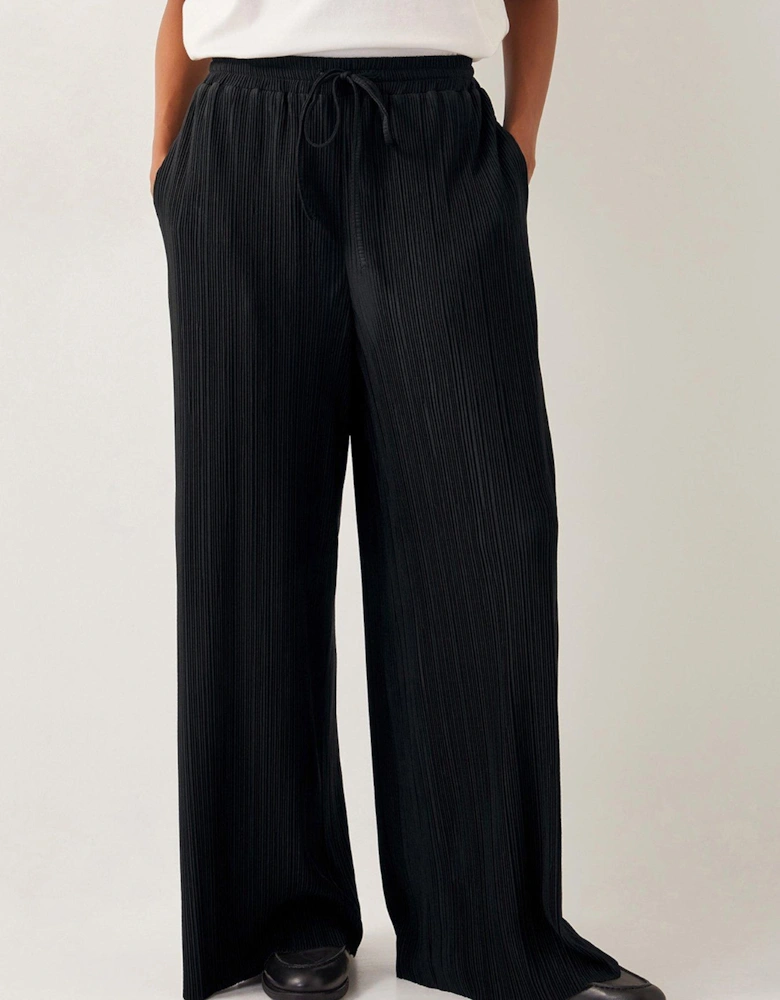 Paula Plisse Trousers - Black