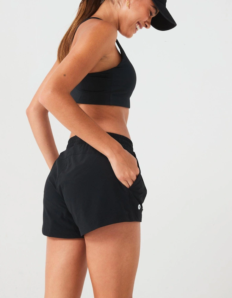 Women's Training Relentless Shorts - Black