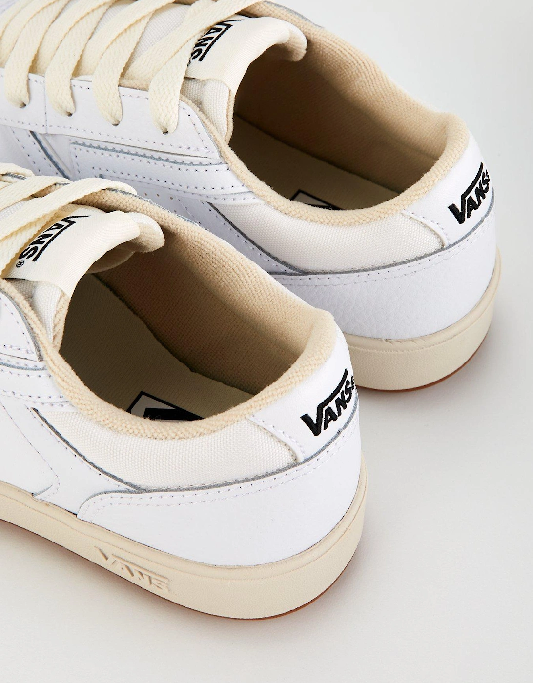 Women's Lowland Cc Trainers - White