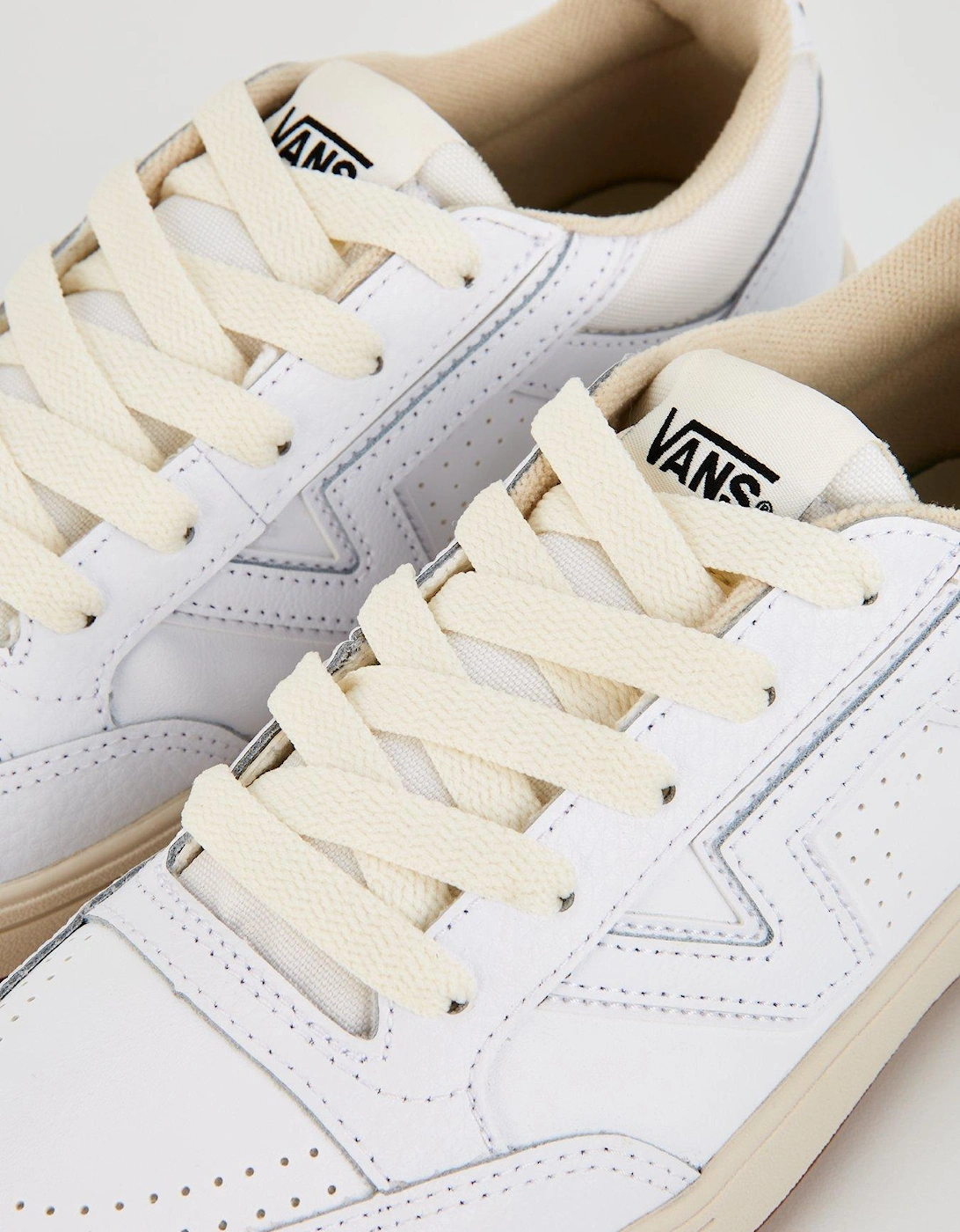 Women's Lowland Cc Trainers - White