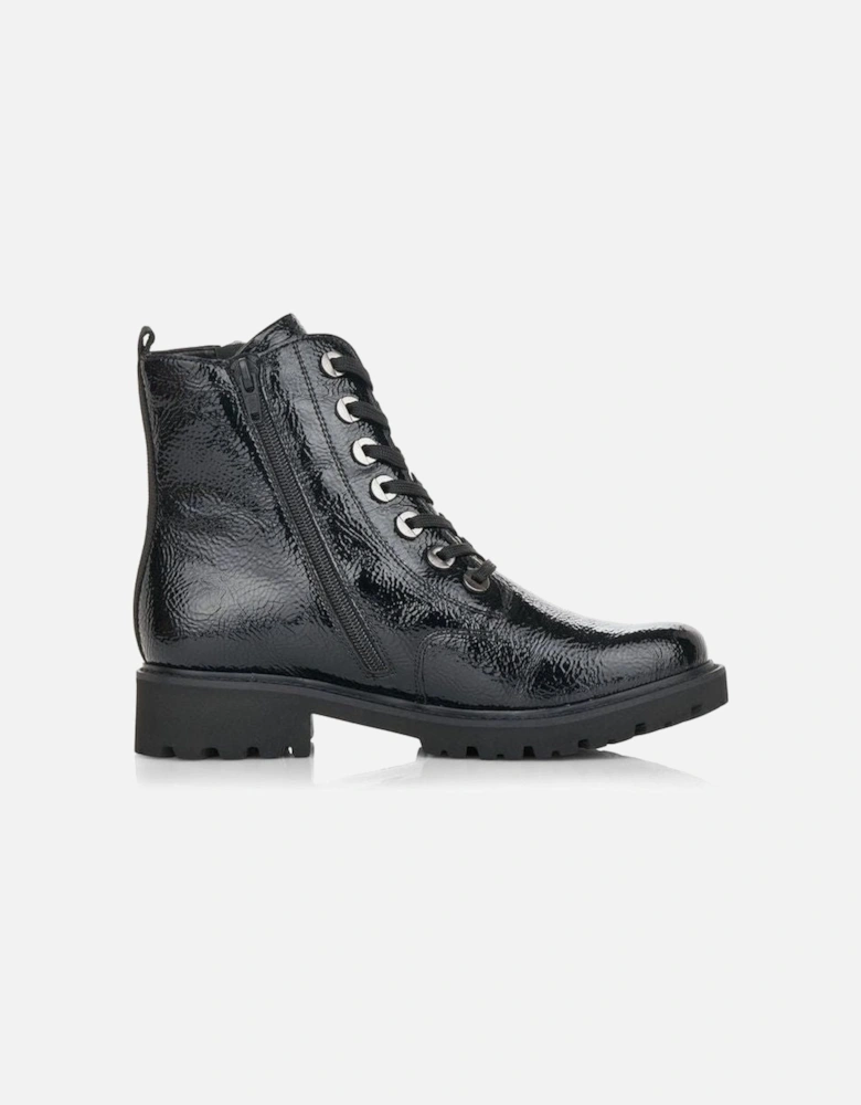 D8671-02 Ladies black patent boots