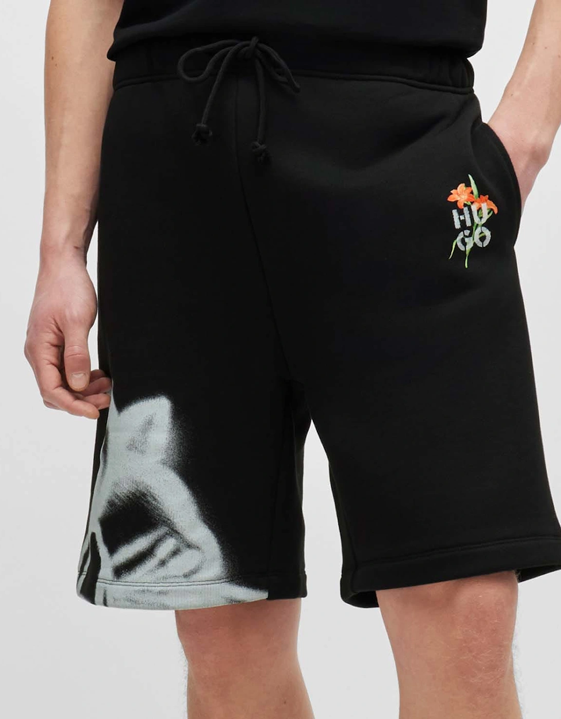 Diflowos Floral Artwork Shorts