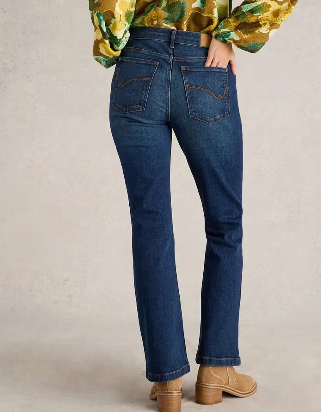 Women's Harriet Bootcut Jean Regular Mid Denim