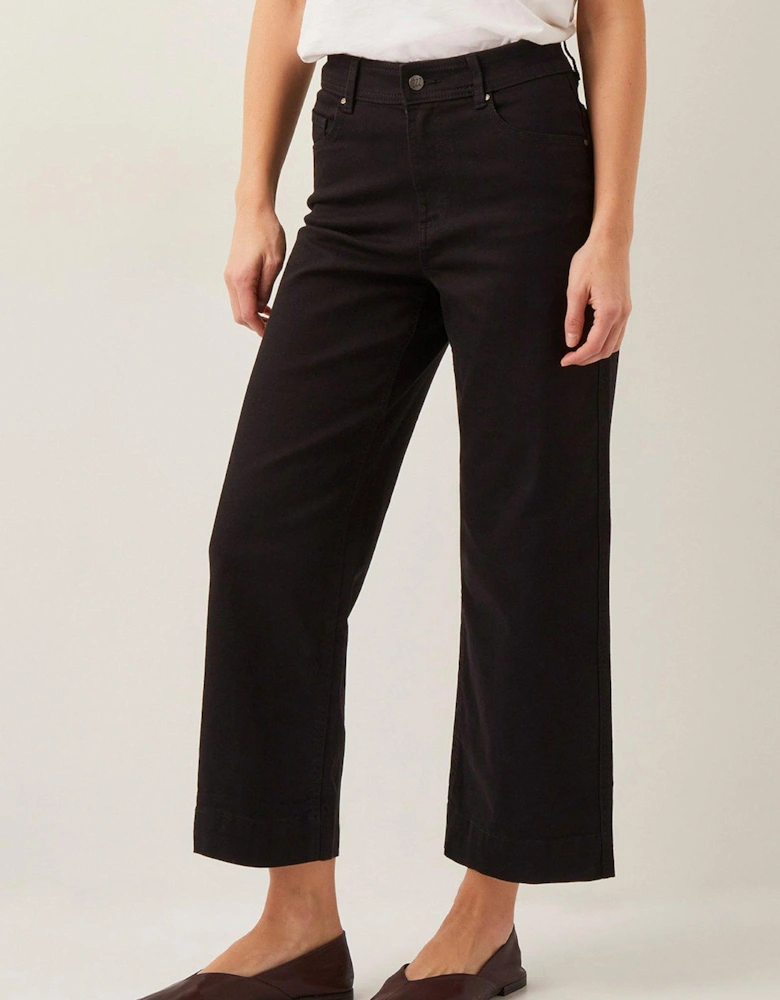 Hallie Crop Jean - Black