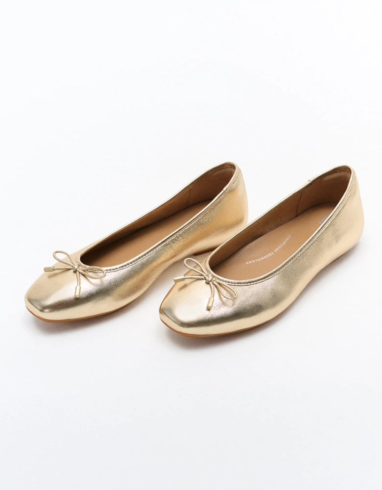 Women's Delicato Bow Soft Metallic-Leather Ballet Flats Platino