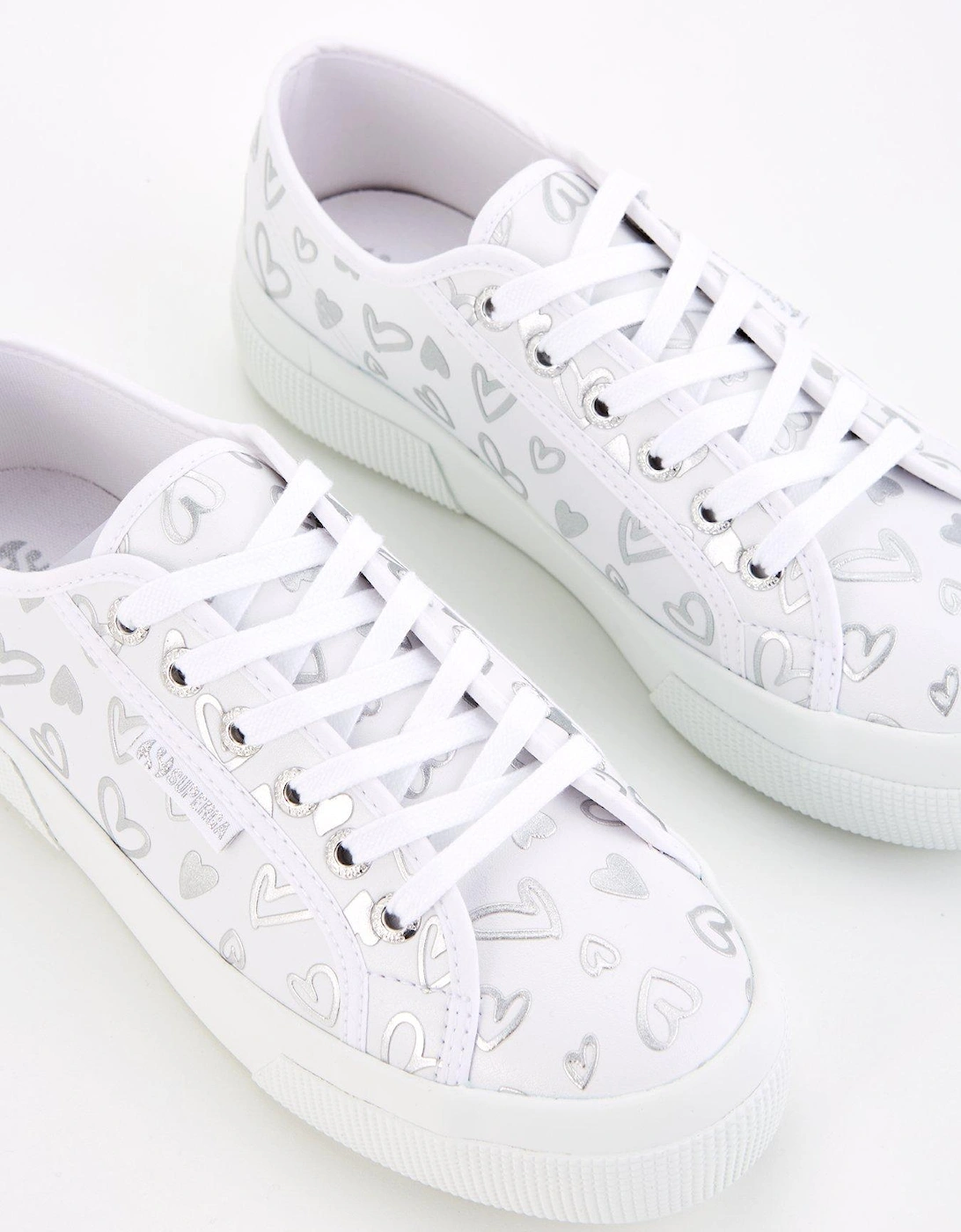 2740 Faux Leather Hearts Print Plimsoll - White Silver Hearts