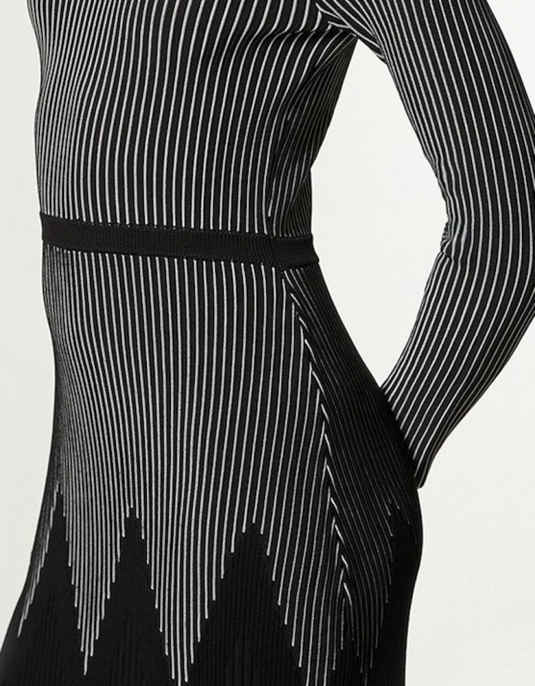 Zig Zag Detail Knitted Maxi Dress