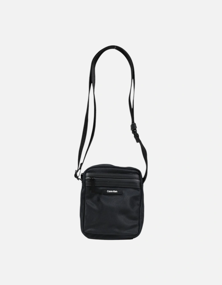 Shoulder Bag with Polyurethane Detailing Women - Black